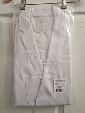 Clinique Jacket White Size 4 New In Package